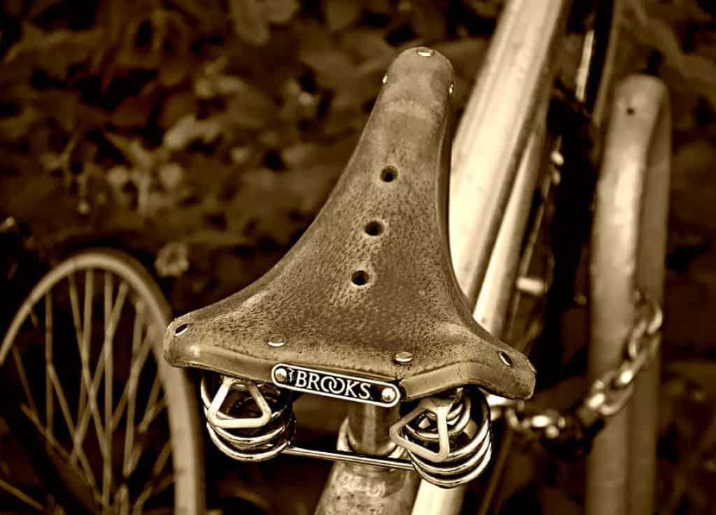 brooks touring saddle