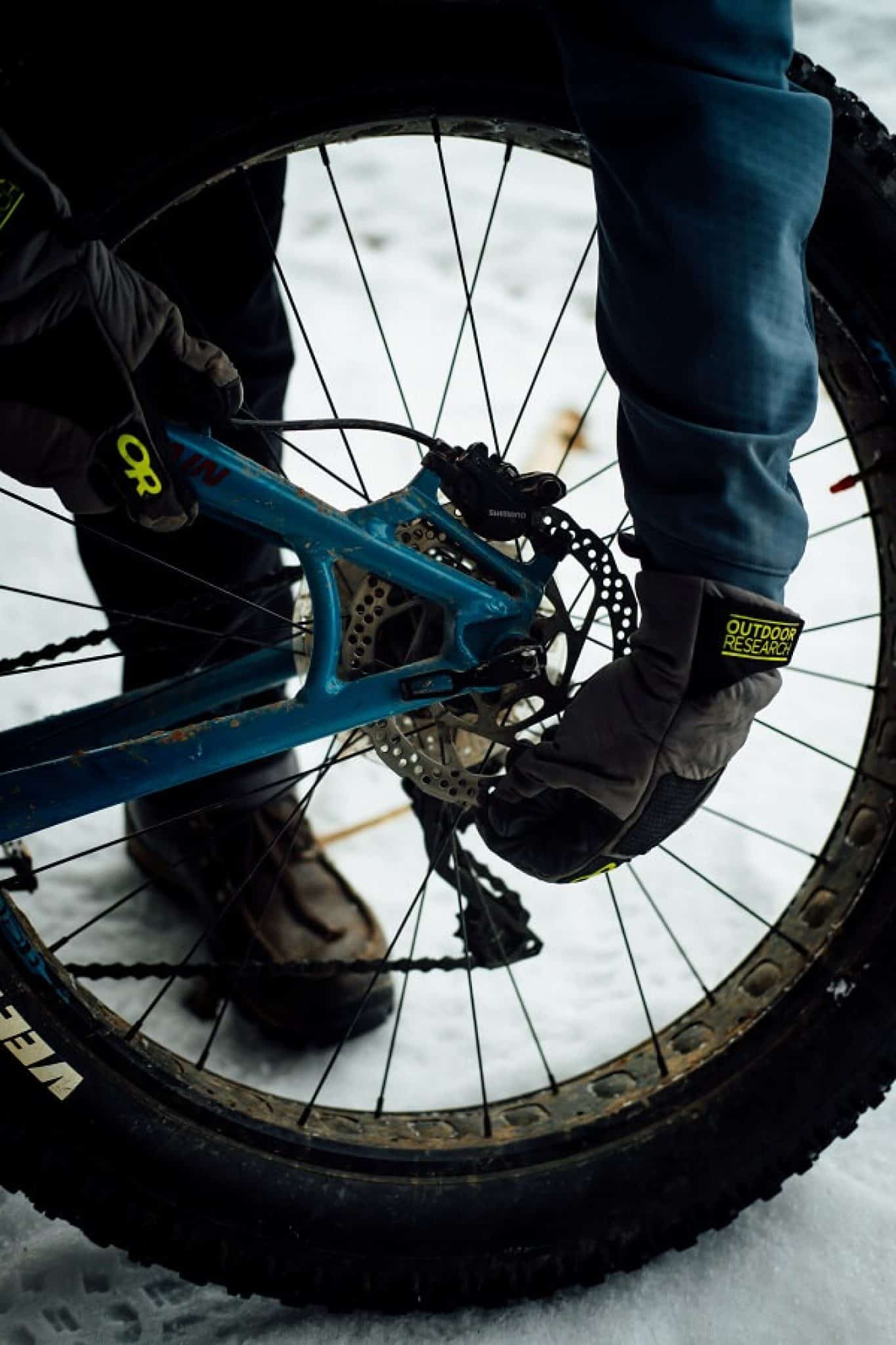 Do I Need Gloves for Mountain Biking? - Gloves - ApexBikes